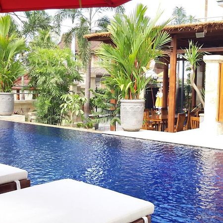 Grand Raka Homestay 罗威那 外观 照片