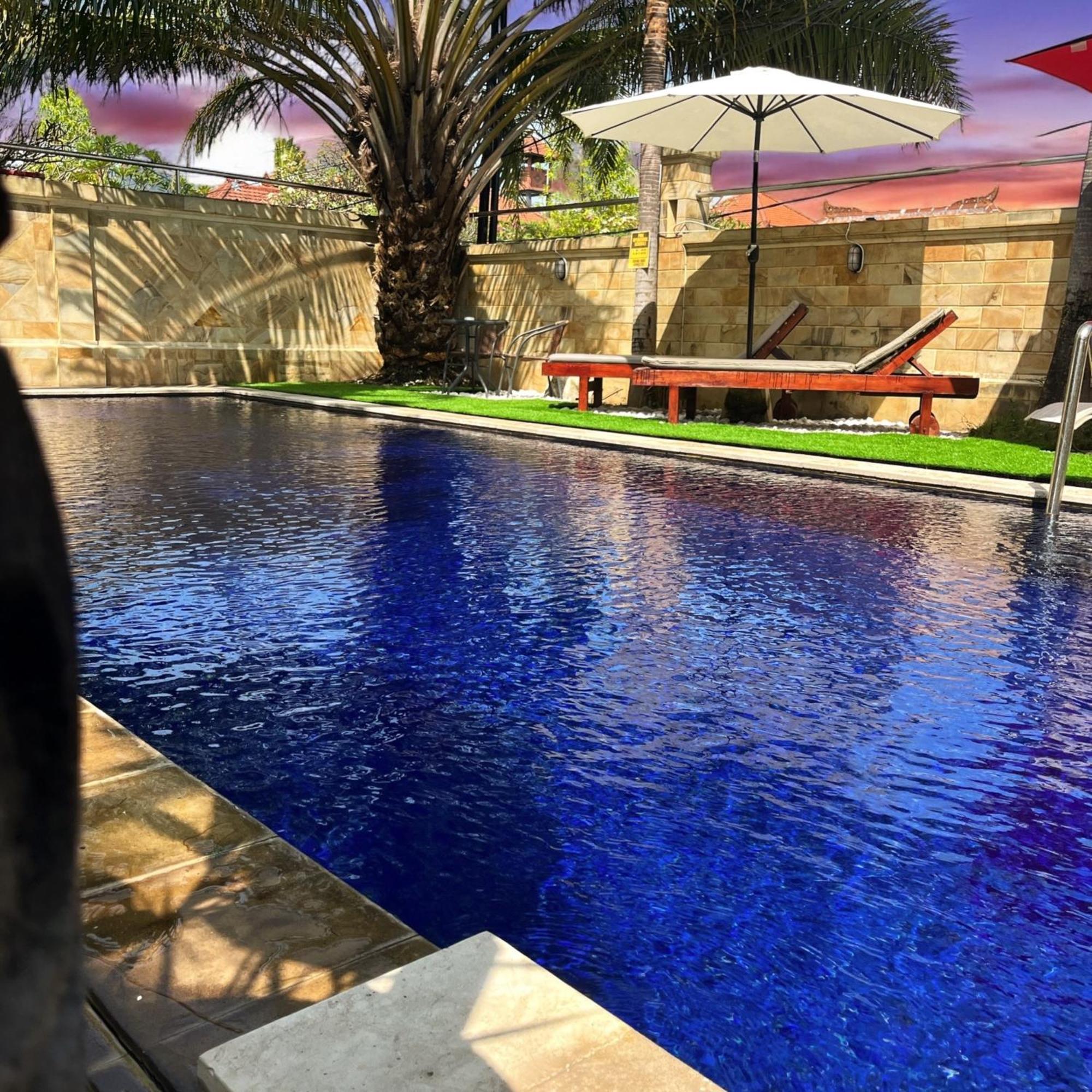 Grand Raka Homestay 罗威那 外观 照片